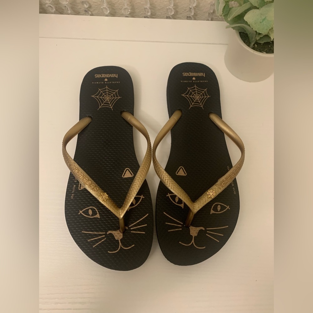 New HAVAIANAS SANDALS